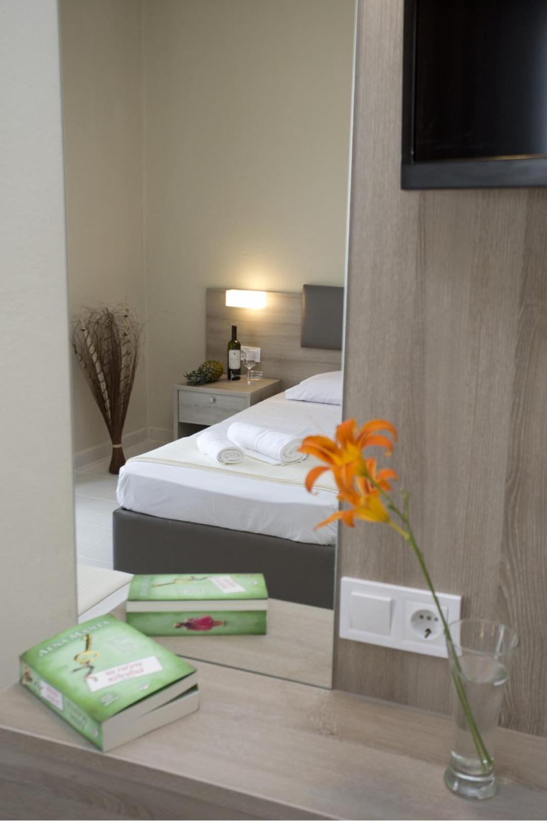 Hotel Sirines Complex Potos Buitenkant foto
